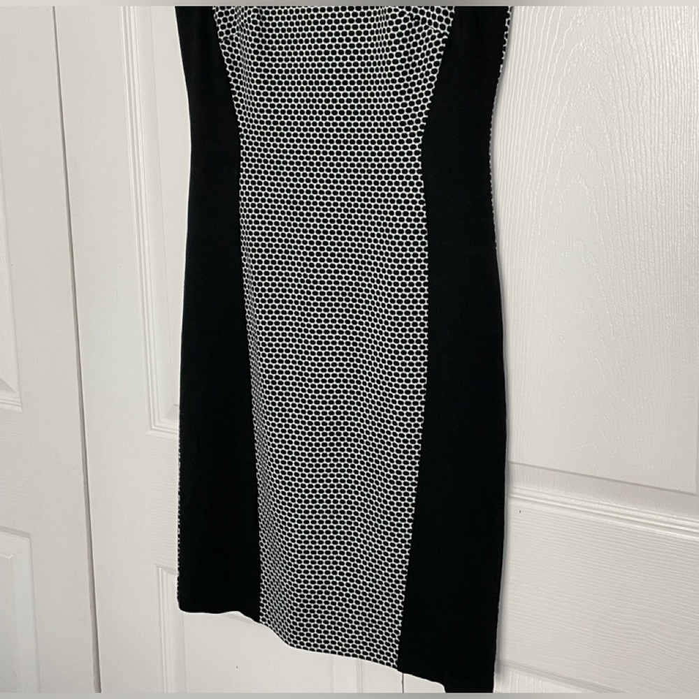 Vince Camuto knit dress black and white size 6